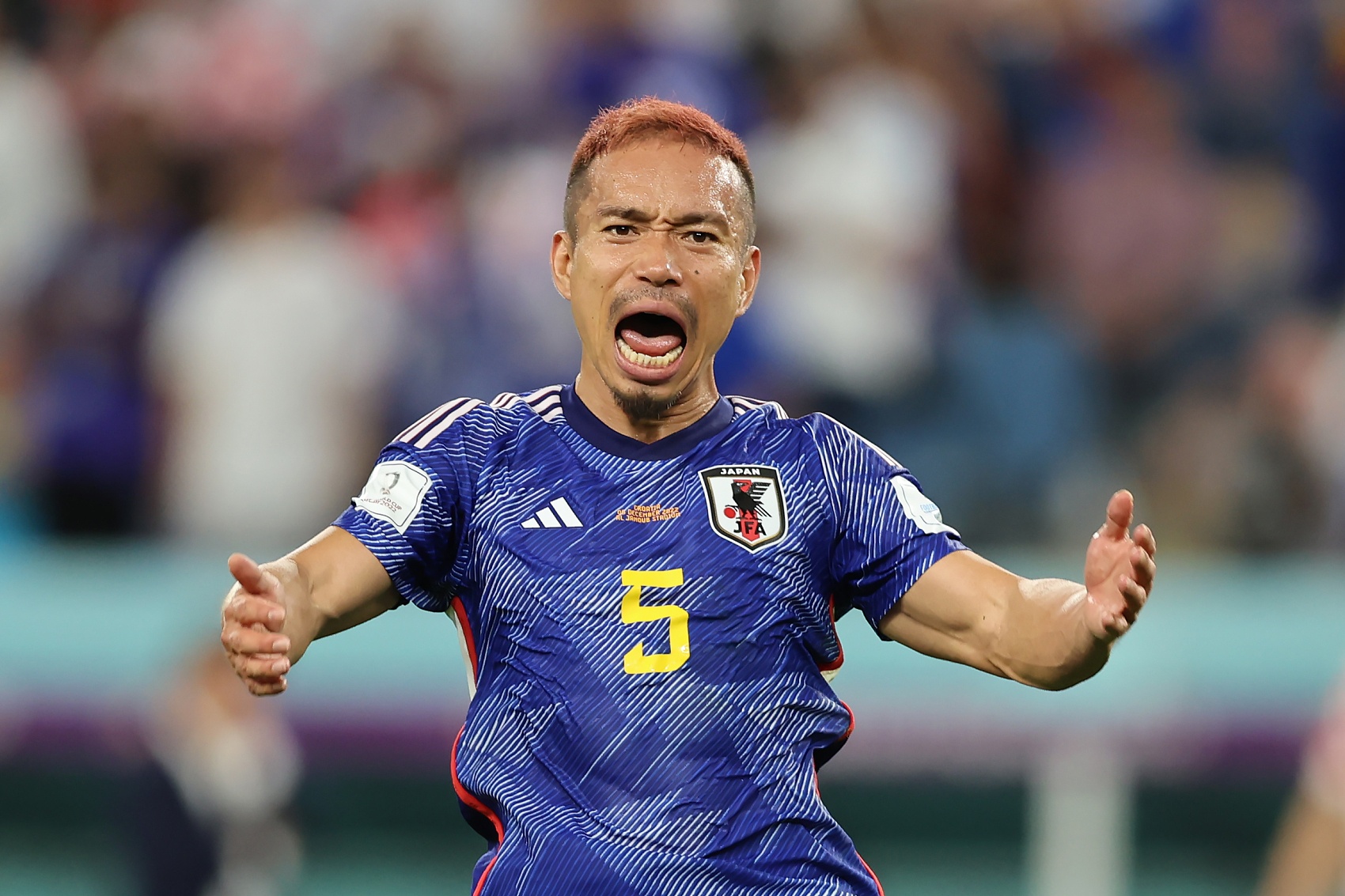  日媒：击败巴林后，长友佑都再现卡塔尔世界杯“Bravo”名场面